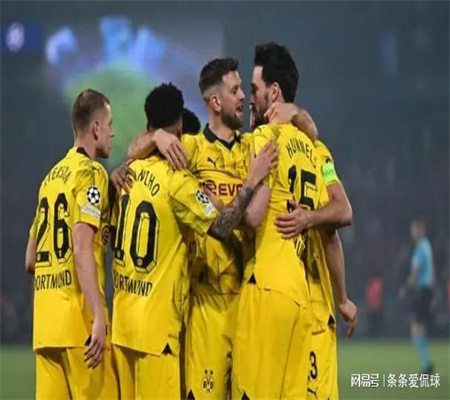 La Liga - Bàn Thắng Cuối Cùng Của Benzema Không Được Công Nhận + Phản Đối Dẫn Đến Thẻ Đỏ, Real Madrid Hòa Valencia 2-2