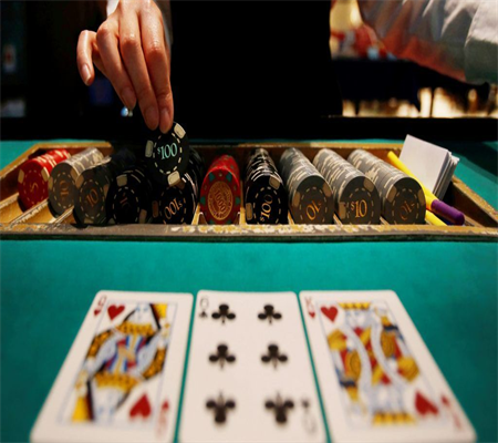 「Cách Tính Outs Trong Poker Nhanh Chóng Ra Sao?」